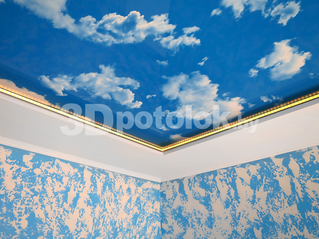 Одноуровневый натяжной потолок облака в ванную 5 м2